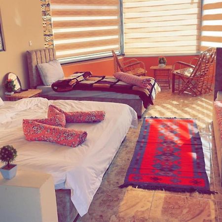 Sami Al Muzna Rum Camp Вади Рум Екстериор снимка